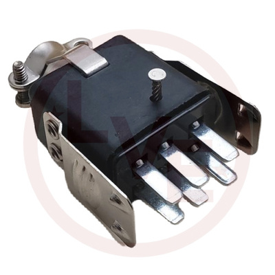 CONNECTOR PLUG 6 POS MALE 10A W/LOCKING CLIPS